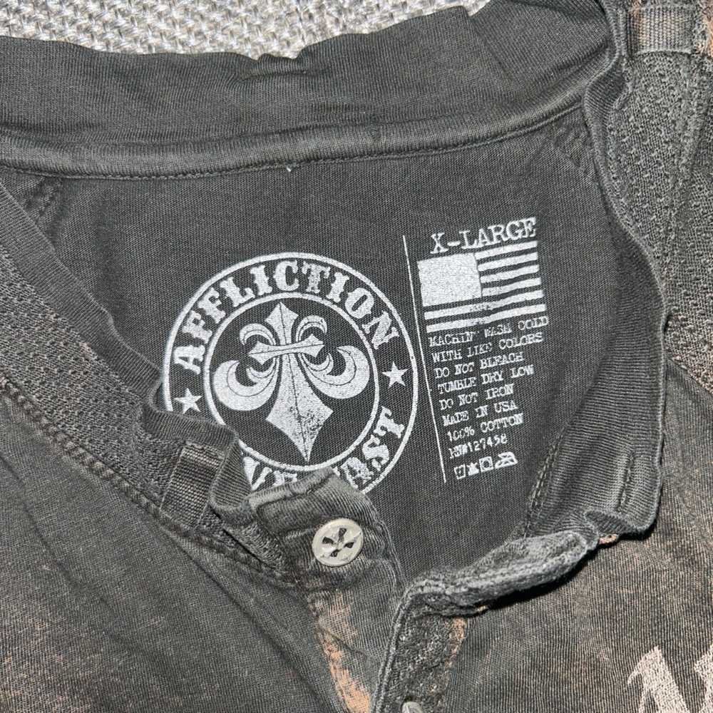 Rare Y2K Affliction Black Graphic Long Sleeve Grunge Shirt - Picture 6 of 6